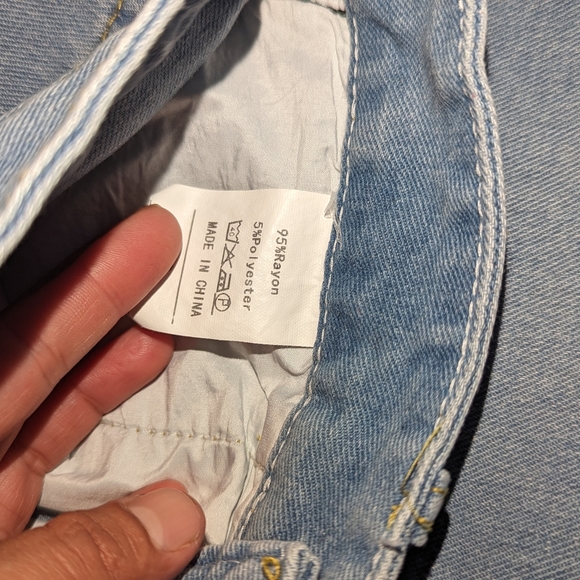 Jean - Picture 4 of 8